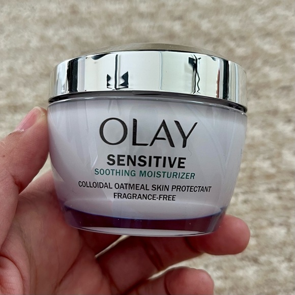 OLAY SENSITIVE SOOTHING MOISTURIZER
COLLOIDAL OATMEAL FRAGRANCE-FREE 1.7oz - Picture 6 of 6
